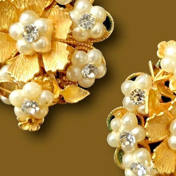 Classic Vintage 1950's Earrings Tiny Faux Pearls & Diamonds Floral Design - Picture 4 of 8